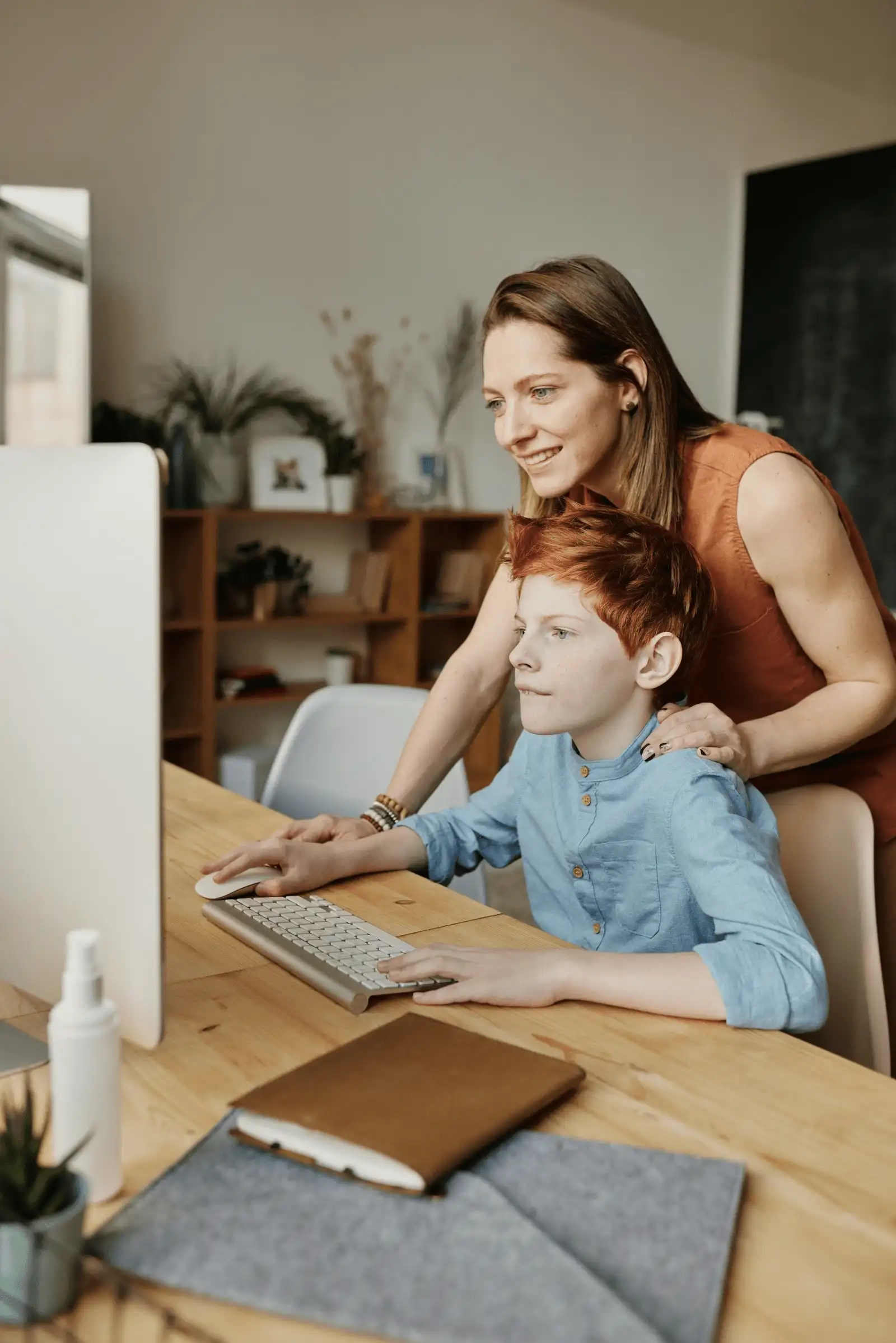 familia-usando-internet